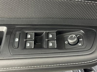 2025 Volkswagen Atlas Cross Sport 2.0T SEL Premium R-Line