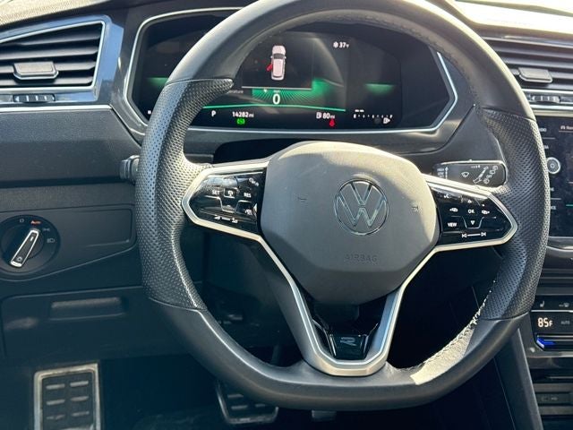 2024 Volkswagen Tiguan SE R-Line Black