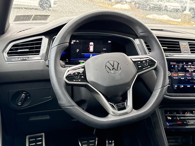 2022 Volkswagen Tiguan SE R-Line Black