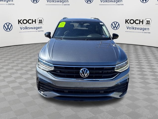 2023 Volkswagen Tiguan SE R-Line Black