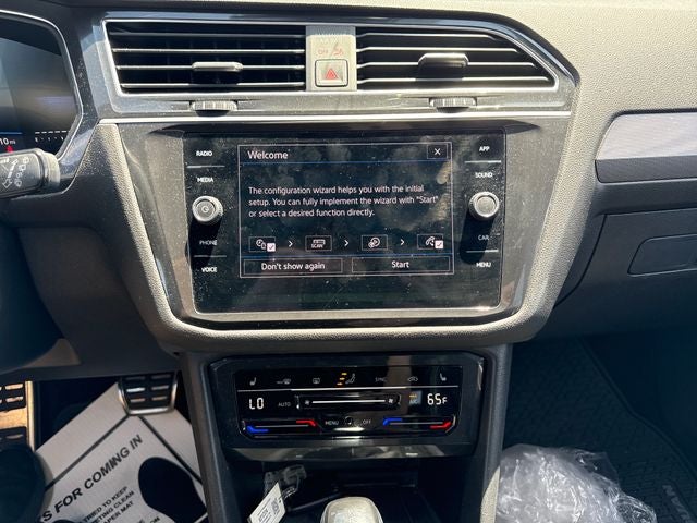 2024 Volkswagen Tiguan SE R-Line Black
