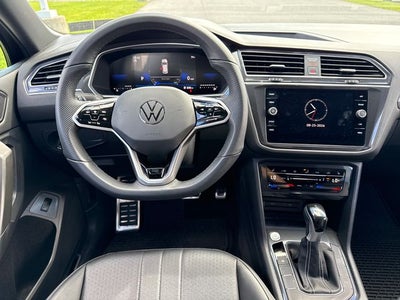 2023 Volkswagen Tiguan SE R-Line Black