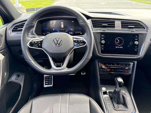 2023 Volkswagen Tiguan SE R-Line Black