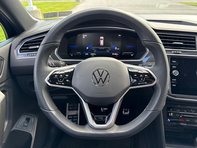 2023 Volkswagen Tiguan SE R-Line Black
