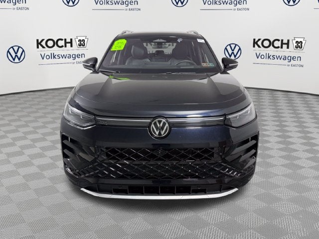 2025 Volkswagen Tiguan SEL R-Line