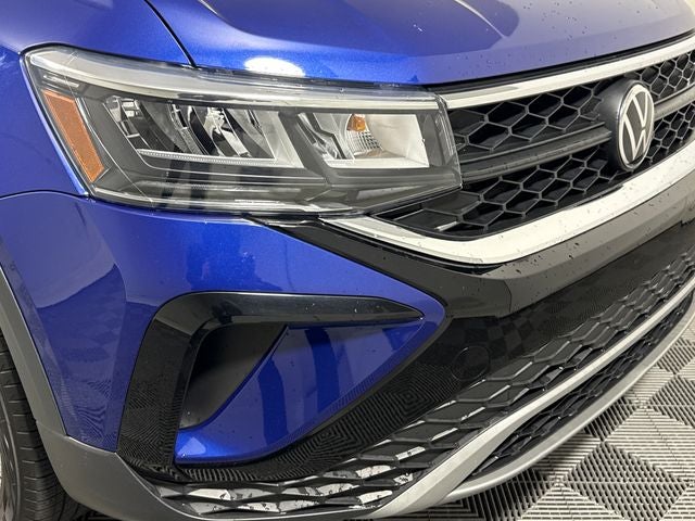 2022 Volkswagen Taos Base