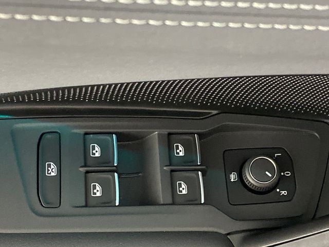 2025 Volkswagen Tiguan SE