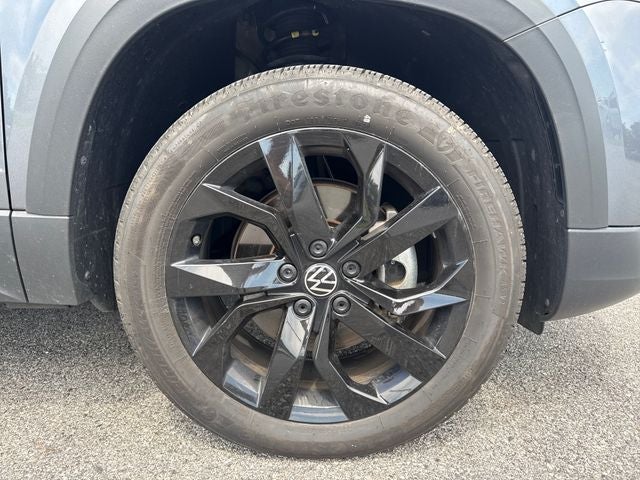 2023 Volkswagen Taos SE
