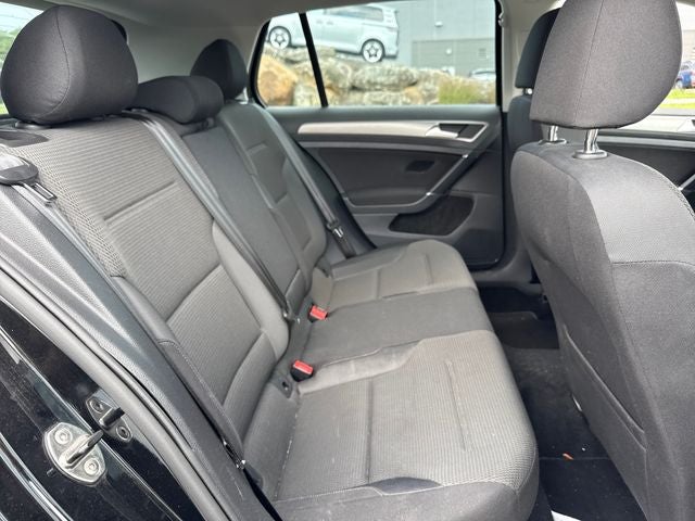 2017 Volkswagen Golf S