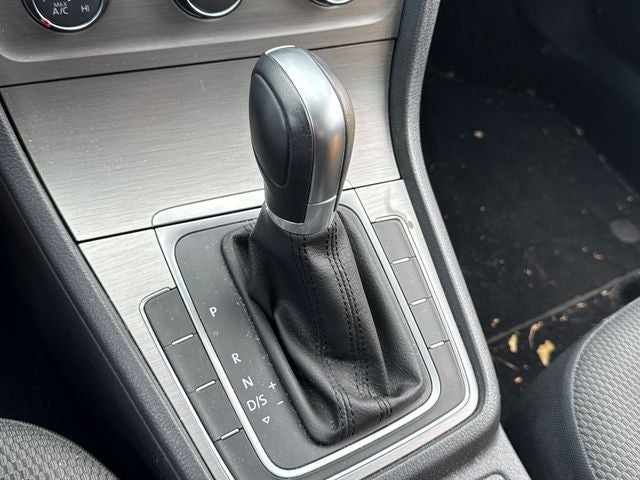 2017 Volkswagen Golf S