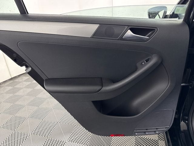 2015 Volkswagen Jetta 1.8T SE w/Connectivity/Navigation