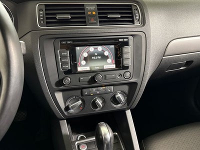 2015 Volkswagen Jetta 1.8T SE w/Connectivity/Navigation