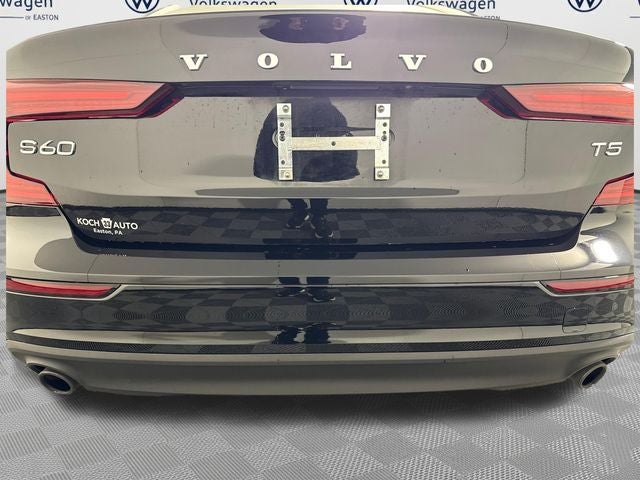 2020 Volvo S60 Momentum