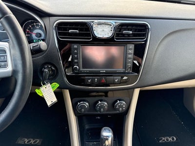 2013 Chrysler 200 Limited