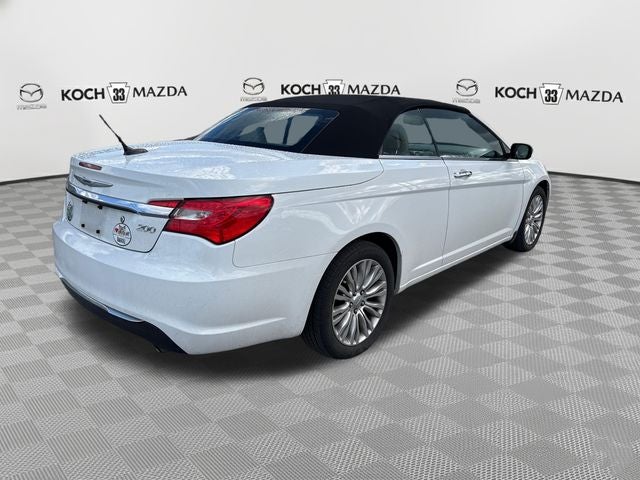 2013 Chrysler 200 Limited