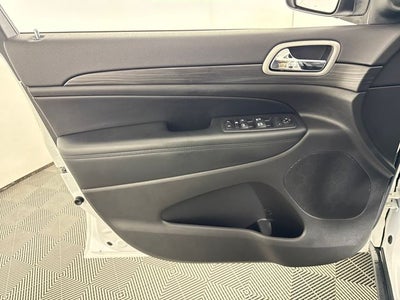 2020 Jeep Grand Cherokee Laredo E