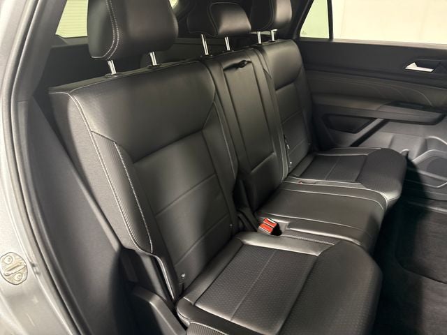 2022 Volkswagen Atlas Cross Sport 2.0T SEL R-Line