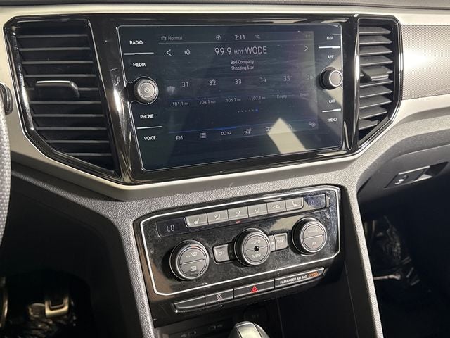 2022 Volkswagen Atlas Cross Sport 2.0T SEL R-Line