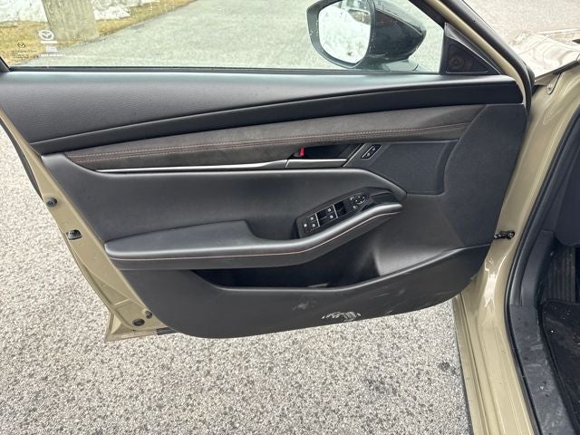 2024 Mazda Mazda3 2.5 Carbon Turbo