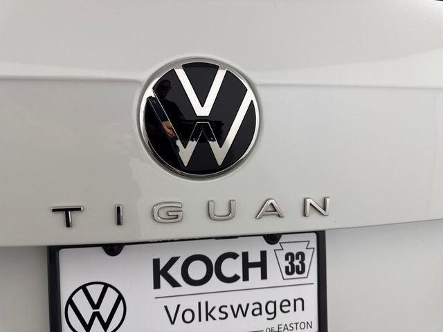 2022 Volkswagen Tiguan 2.0T SE R-Line Black