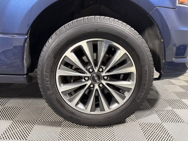 2015 Lincoln Navigator Base