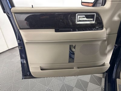 2015 Lincoln Navigator Base