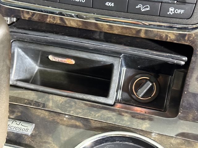 2015 Lincoln Navigator Base