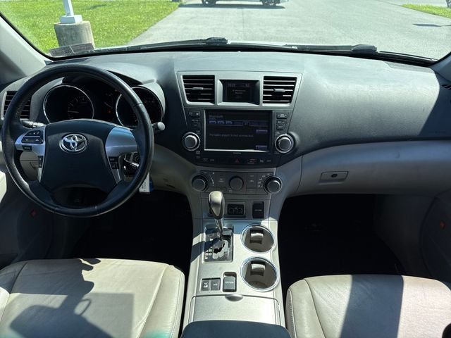 2011 Toyota Highlander SE