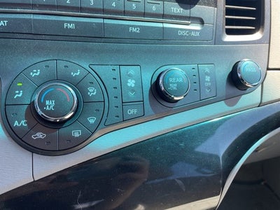 2012 Toyota Sienna Base 7 Passenger