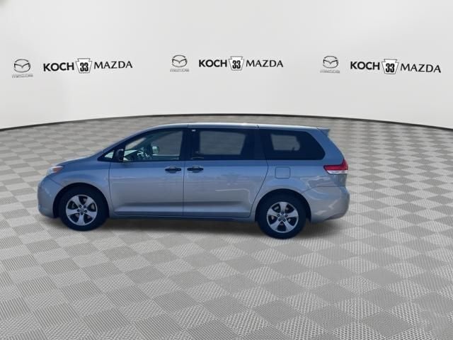 2012 Toyota Sienna Base 7 Passenger