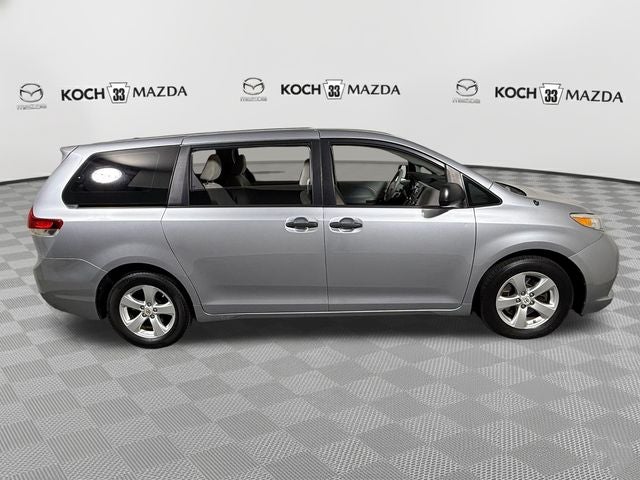 2012 Toyota Sienna Base 7 Passenger