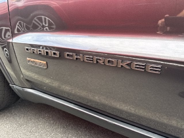 2017 Jeep Grand Cherokee Base