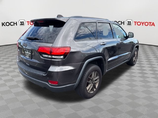2017 Jeep Grand Cherokee Base