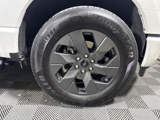 2024 Ford F-150 Lightning Lariat
