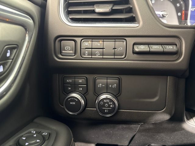 2021 GMC Yukon XL AT4