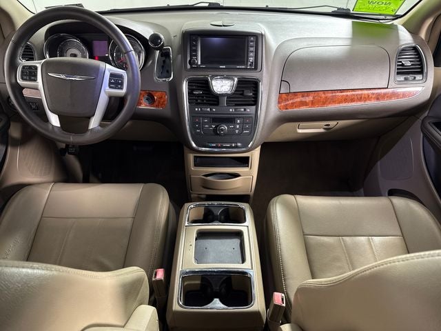 2014 Chrysler Town & Country Touring