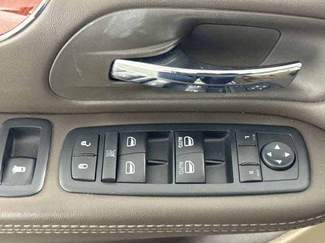 2014 Chrysler Town & Country Touring
