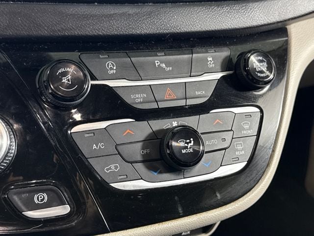 2017 Chrysler Pacifica Touring L