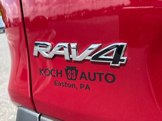 2025 Toyota RAV4 XLE