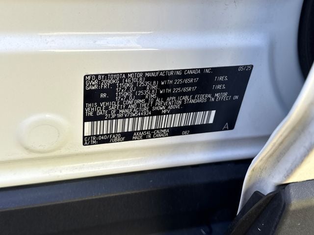 2025 Toyota RAV4 XLE