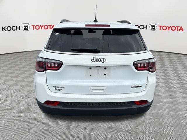 2022 Jeep Compass Latitude Lux