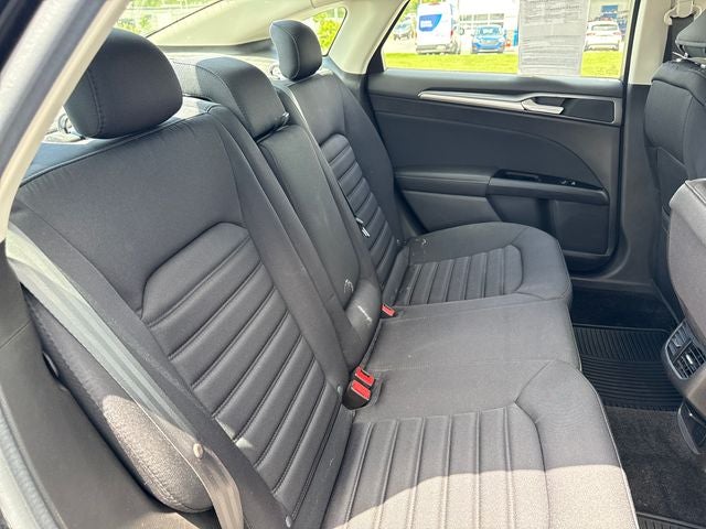 2016 Ford Fusion Hybrid SE