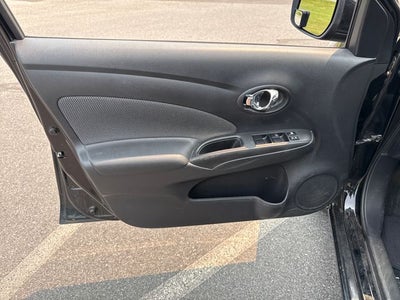 2015 Nissan Versa 1.6 SV