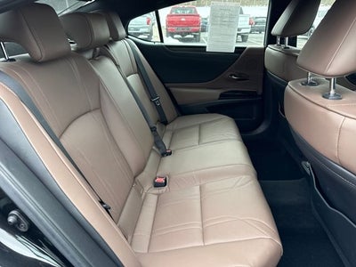 2025 Lexus ES 300h Luxury