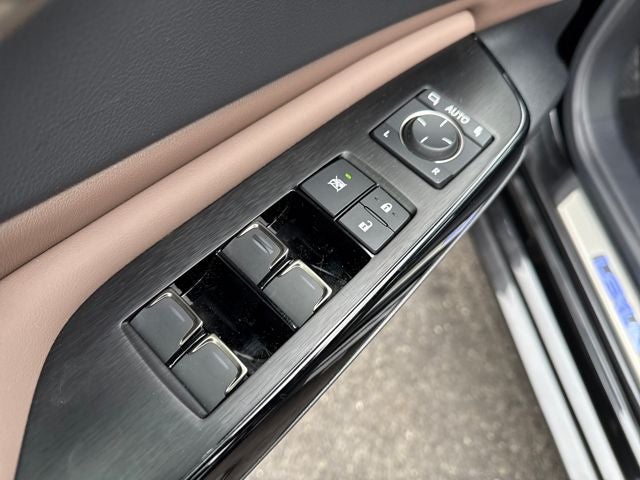 2025 Lexus ES 300h Luxury