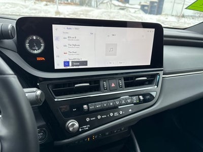 2025 Lexus ES 300h Luxury