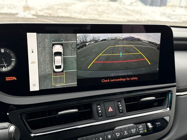 2025 Lexus ES 300h Luxury