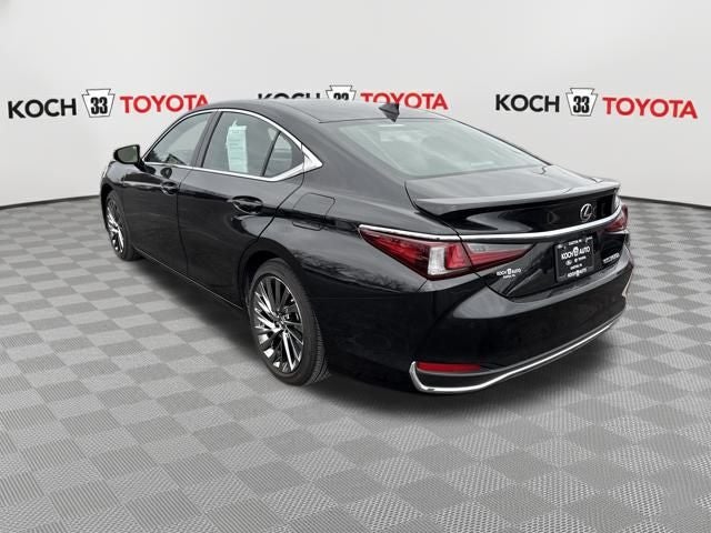 2025 Lexus ES 300h Luxury