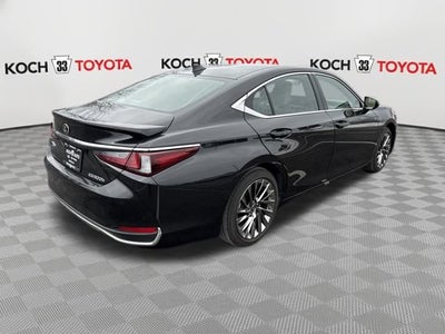 2025 Lexus ES 300h Luxury