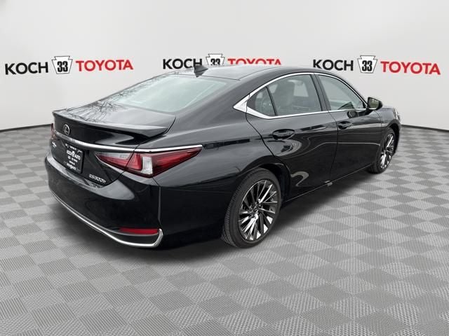 2025 Lexus ES 300h Luxury